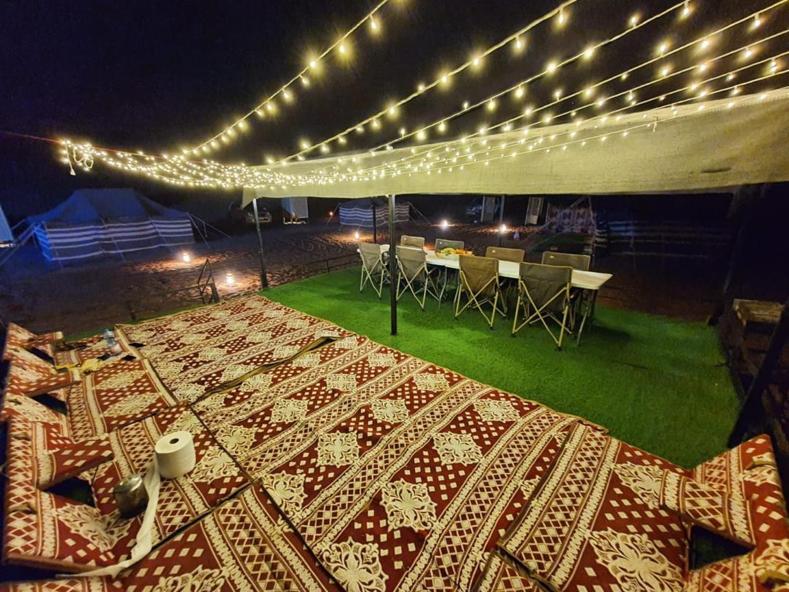 Crescent Desert Private Camp * Shahiq