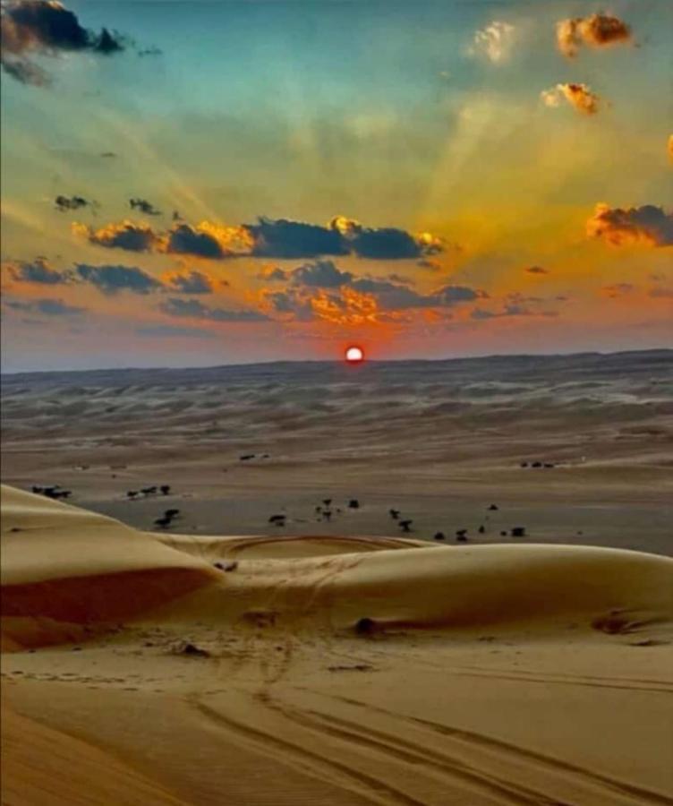 Crescent Desert Private Camp *