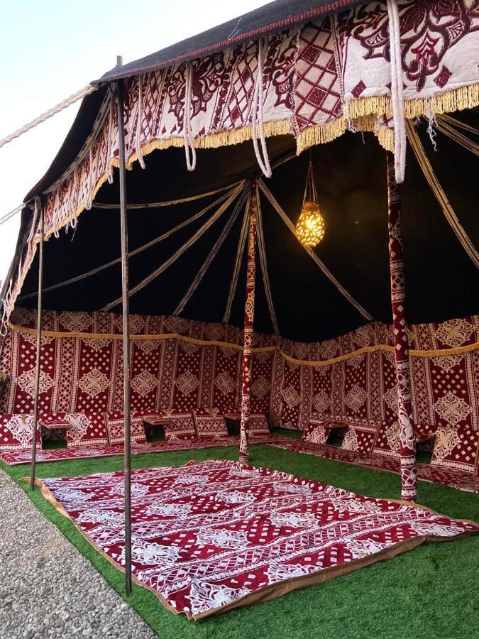 Crescent Desert Private Camp * Shahiq